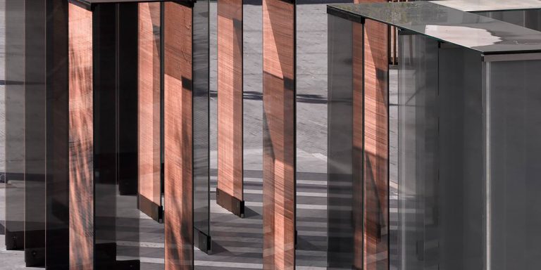 SEFAR mesh laminated glass PR Copper 260 25. Festival Hall close up