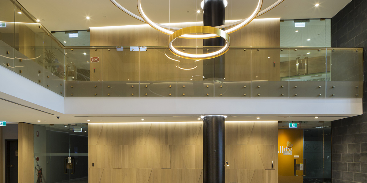 SEFAR mesh laminated glass PR Gold 140 50.. Victoria St Offices by Techne Architects balustrade